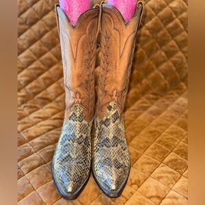 Vintage Tony Lama Snakeskin boots
